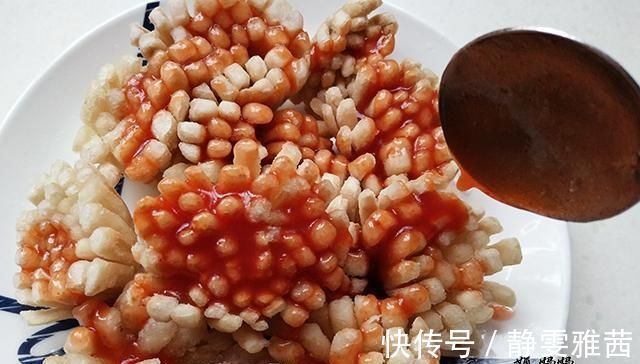 我家杏鲍菇从来不清炒,裹点淀粉这样做比肉更香,刚上桌就吃完了