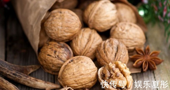 此物|忠告,爱吃核桃的人,长寿不会远离你,但切忌与此物同食,要谨记