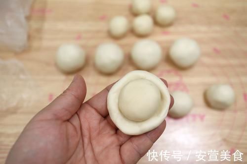 快过年了，教你用1块面做3种酥皮点心，菊花酥桃花酥漂亮又好吃