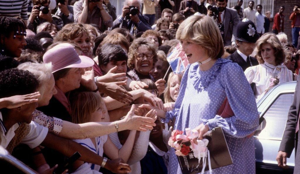 戴妃离婚时订购的戒指好有品位，梅根婚礼上都戴着它，很优雅