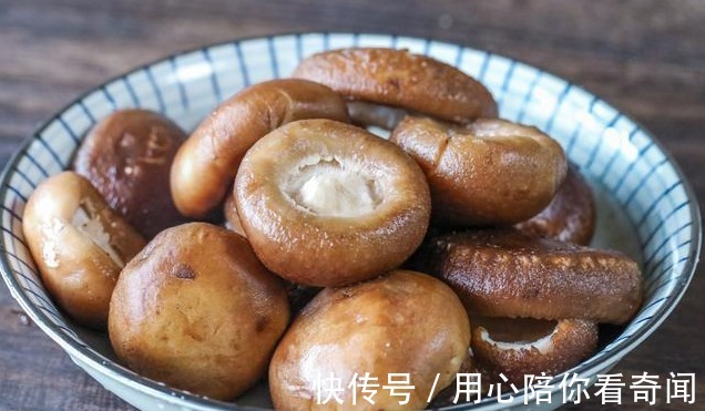 小虫子|香菇直接用清水洗是大错,学会这个小妙招,脏东西小虫子乖乖溜走