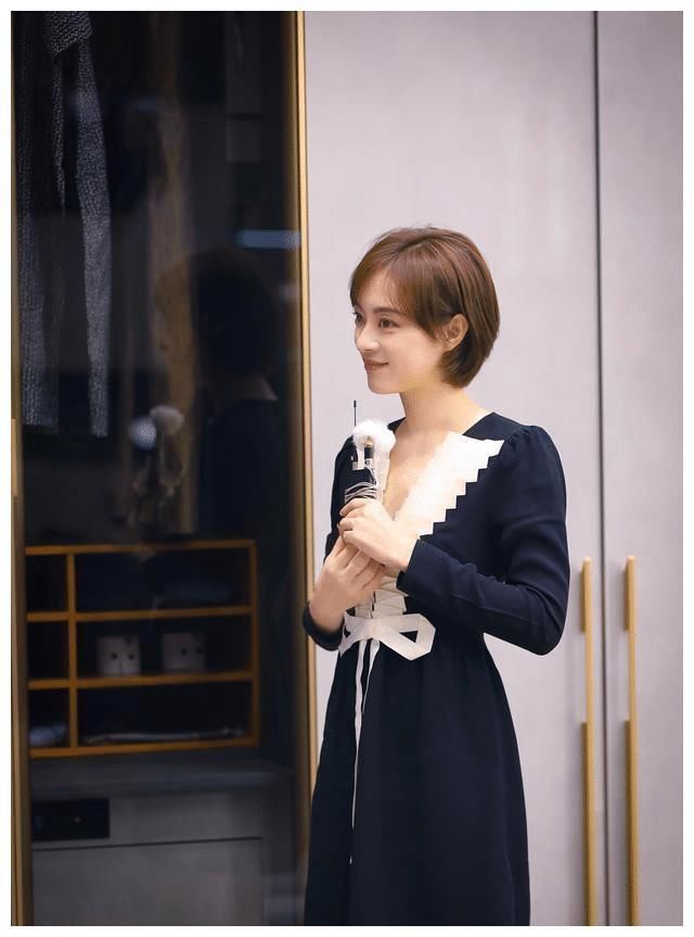 蓬松感 40岁女人发型别瞎剪,今夏流行这5款“减龄”短发,显年轻很洋气