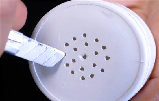 口香糖|口香糖瓶子不要扔，在上面插一根牙签，一年能省不少钱，太实用了