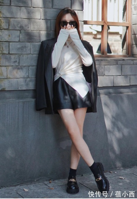 百搭|老爹鞋过时了,有气质的女人都必备“乐福鞋”,简约、百搭还耐穿