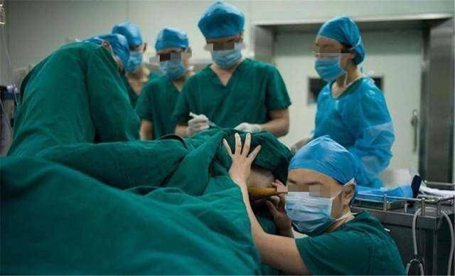 松弛|“我怀的是头胎”，产妇的话遭医生质疑这些“痕迹”隐藏不了