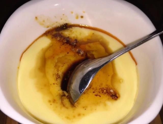 蒸鸡蛋，掌握这3个小技巧，蒸出来的鸡蛋细腻光滑，太好吃了