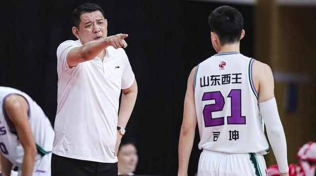 刘毅|正式离队!巩晓彬爱将无缘山东男篮集训,徐长锁这次下狠心