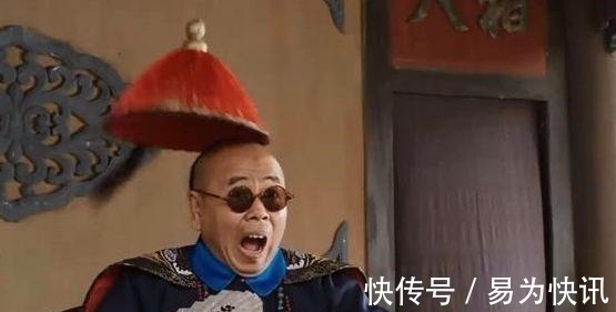 小面馆#贪官写对联自称清官,“爱民如子,执法如山”,秀才添字戳破谎言