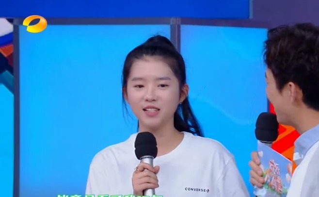 何蓝逗说自己看了十九年的《快乐大本营》,被何炅一语拆穿谎言