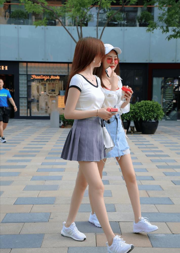 最亮|街头穿搭青春靓丽果然才是街头最亮的女仔