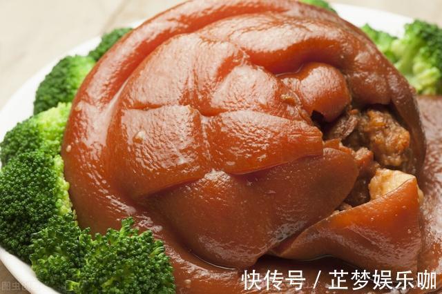 蓉儿|晚餐3斤猪肘子，一锅饭，一家四口吃的满嘴流油，网友：看着都馋