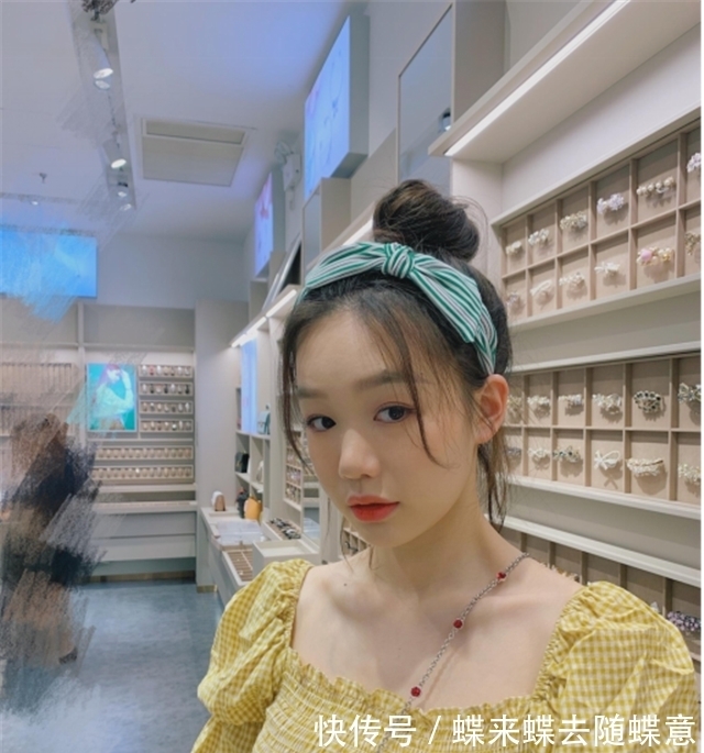 发型 不管你的颜值有多高,都别烫卷发来显老,这4款年轻发型才适合你