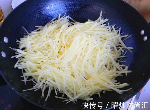 抢手菜|炒土豆丝,放醋的时间不能错!教您正确做法,又脆爽又味道香