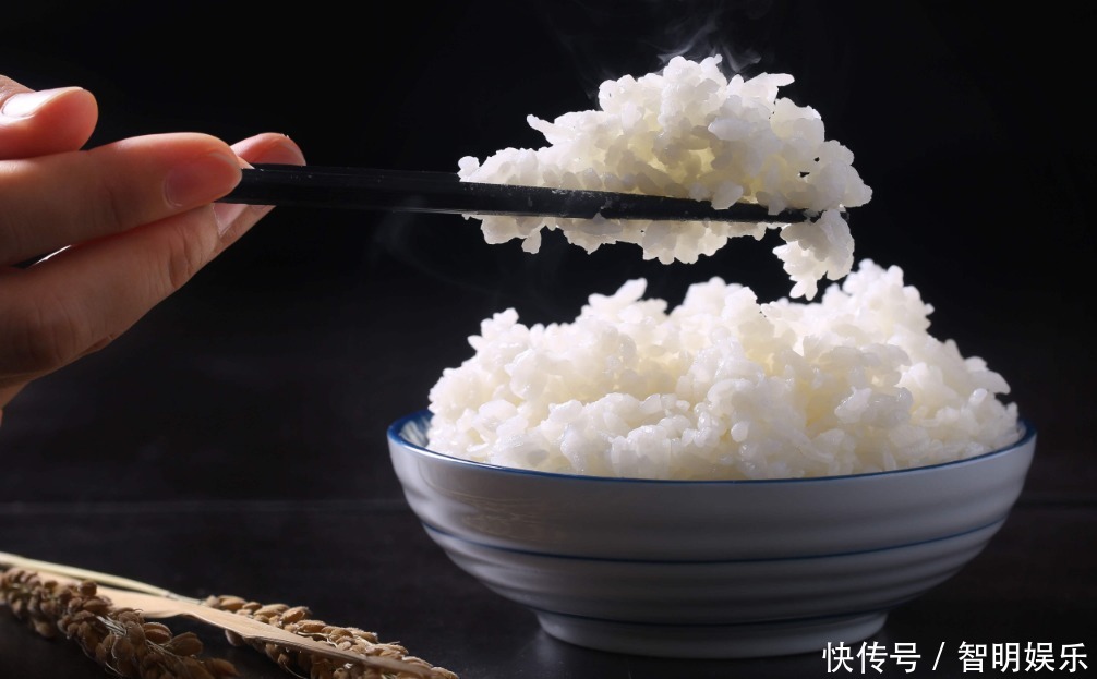 蒸米饭，外行只会加水！多加2样，蒸得更快，香软可口，粒粒分明