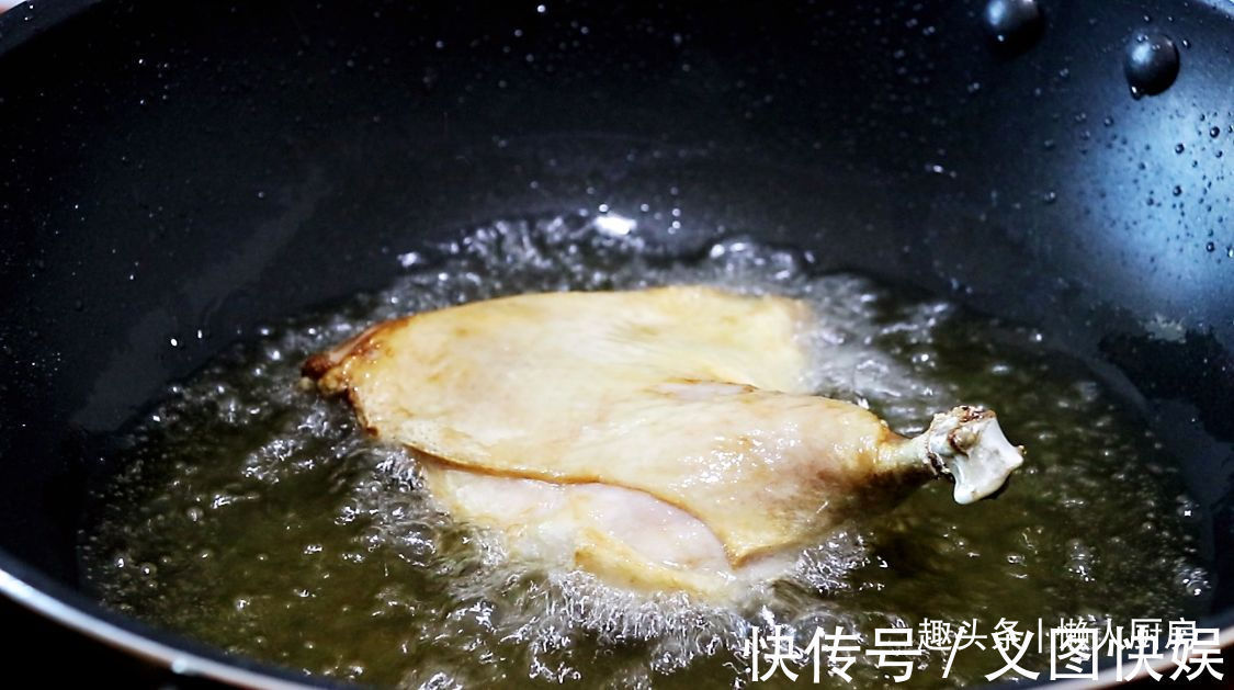 回家|7元买了两只鸭腿,回家简单做了一盘酱鸭腿,比卖的好吃多了