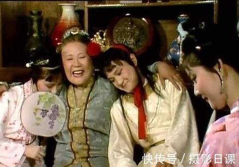 贾敏$贾母有4个亲孙子,3个亲孙女,为何只偏疼贾宝玉和林黛玉?