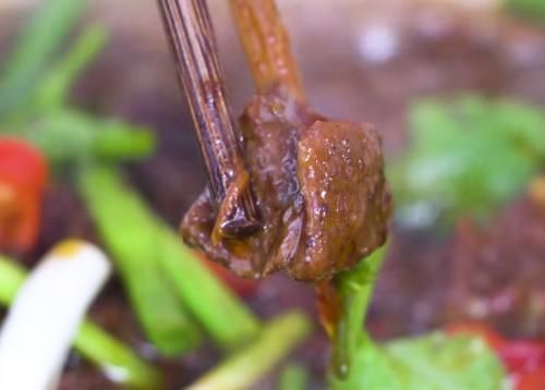 分享一款家人爱吃的红焖肉食，软烂鲜香，营养美味，解馋的家常菜