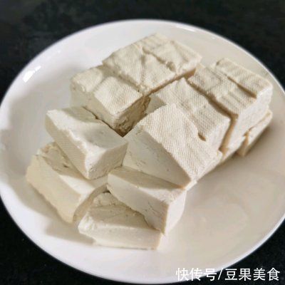 豆腐鲫鱼汤|教你一招,做出的奶白鲫鱼豆腐汤越吃越香