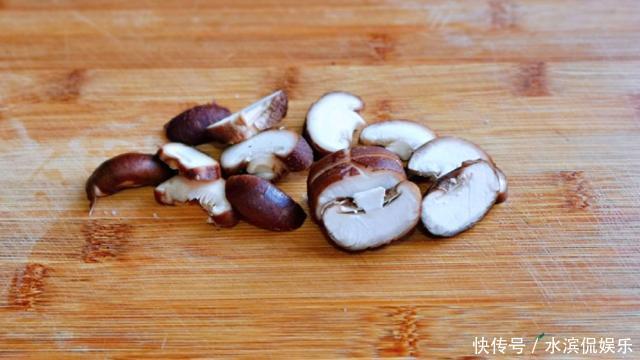 去掉|西红柿的新吃法,比炒鸡蛋还好吃,鲜香滑嫩,汤汁拌饭好吃到舔碗