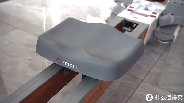 划船机|运动相关 篇一：全身锻炼称神的运动器材，野小兽R15水阻划船机测评！