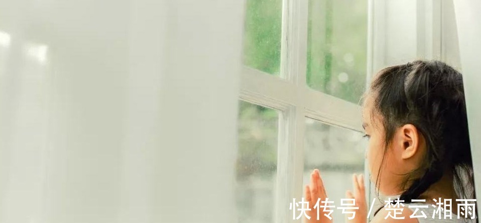 行为|孩子常有这几个行为,看似很奇怪,实际上是大脑活跃的表现!