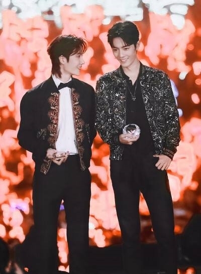 肖战彩排流程曝光！被曝紧跟王一博出场，主办方思虑周全太严谨