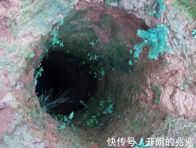 陪葬#盗墓贼太倒霉,和同伙内讧被封于唐代古墓中,墓穴墙角枯坐上千年