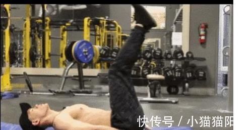 最大限度|你想锻炼腹肌吗?教你用几个动作锻炼腹肌,练出好身材