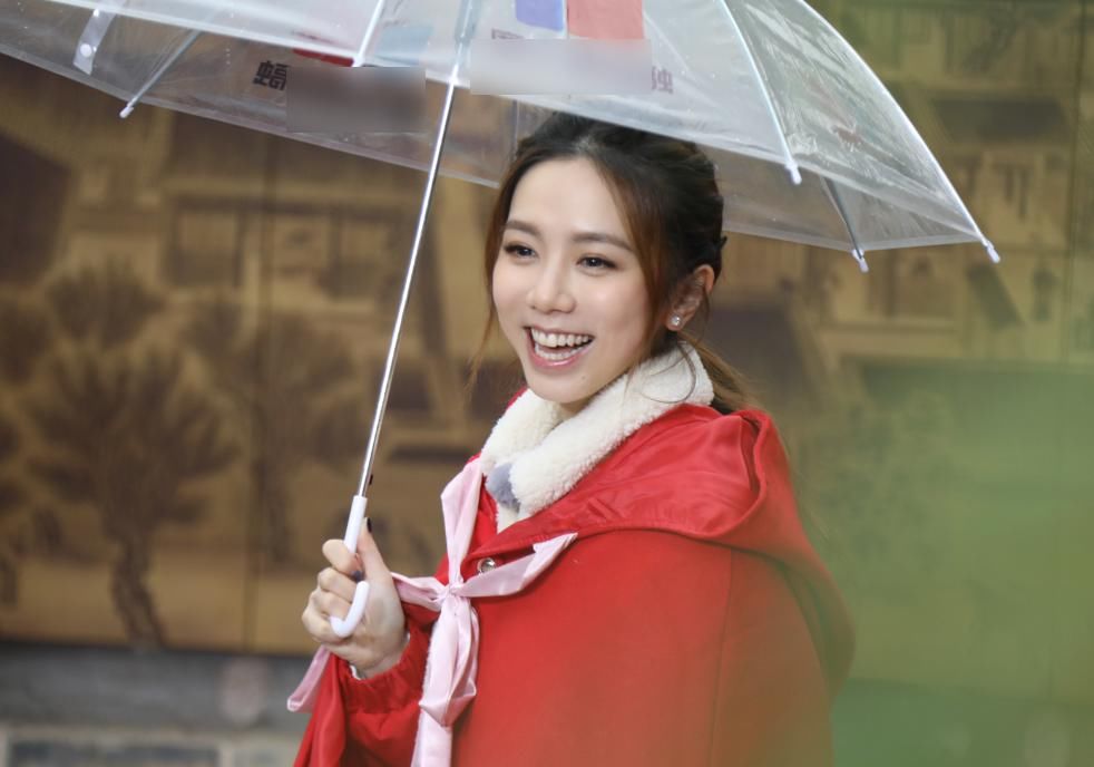  红色|《跑男》最新路透，baby古风红袍造型惊艳，郭麒麟宋祖儿分组我爱了