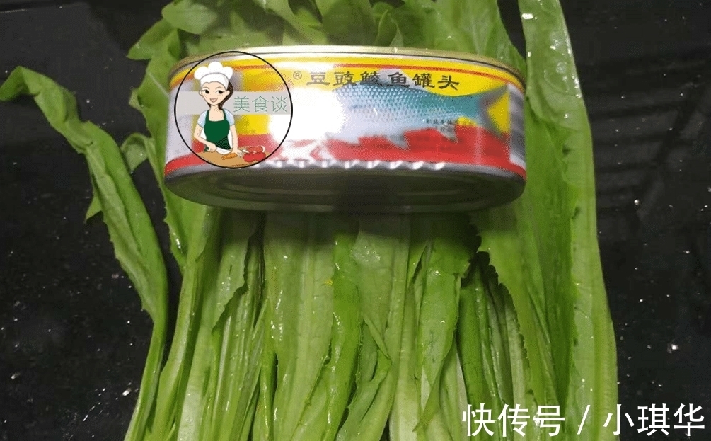 炒青菜|这青菜, 钙含量是莴笋的2倍, 配它一起炒, 清香脆嫩, 儿子吃撑了