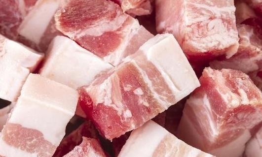 猪肉别拿清水洗，比不洗还脏，教你此种做法，洗得干净又彻底