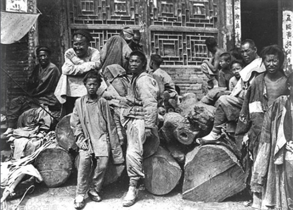 不救|三年饿死一千万人,朝廷不救,不允许外国人救,清末人命不值钱?