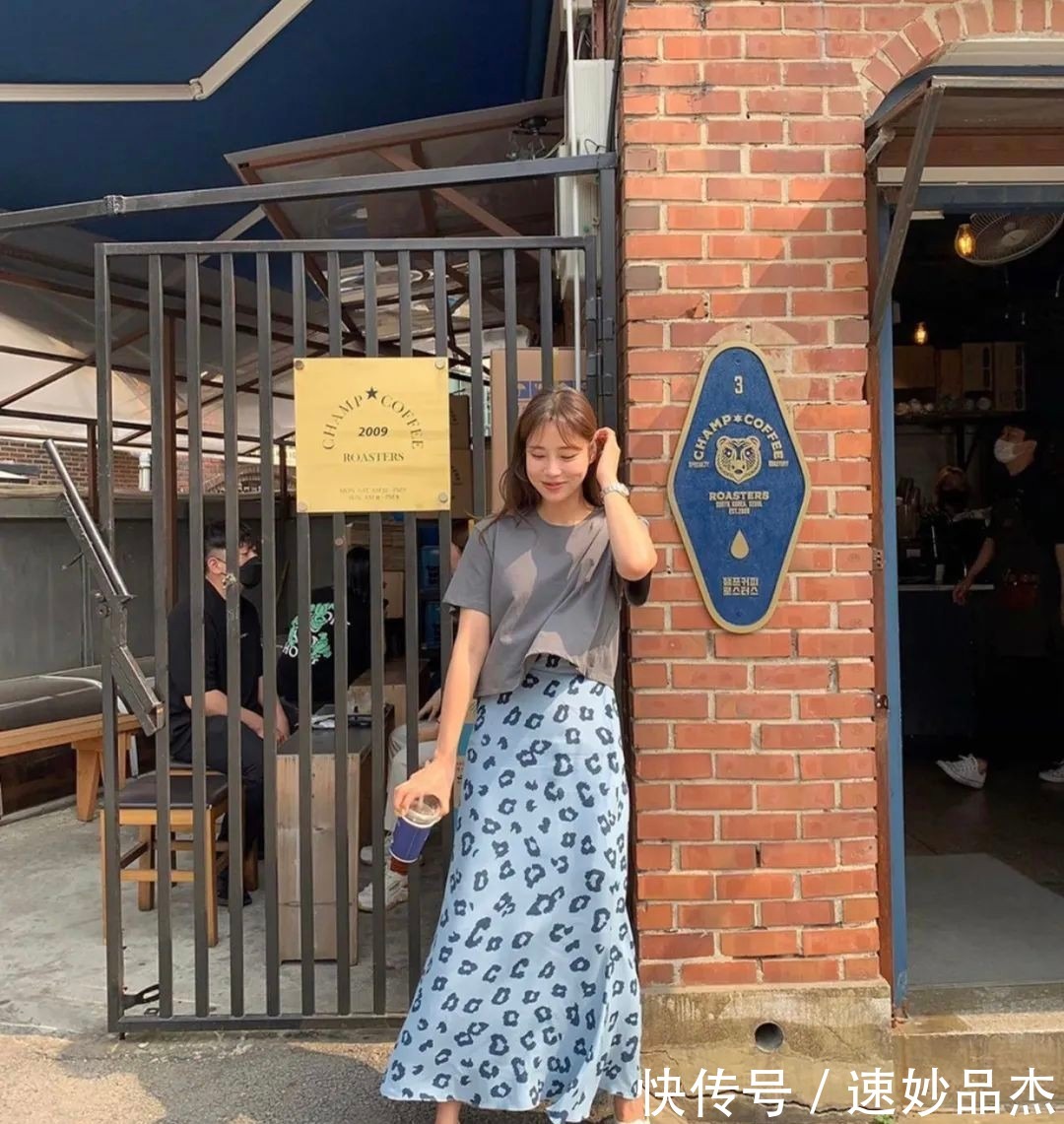 尖头|讲真的，穿裙子时，最好别配小白鞋了，试试这几款鞋子，真显高
