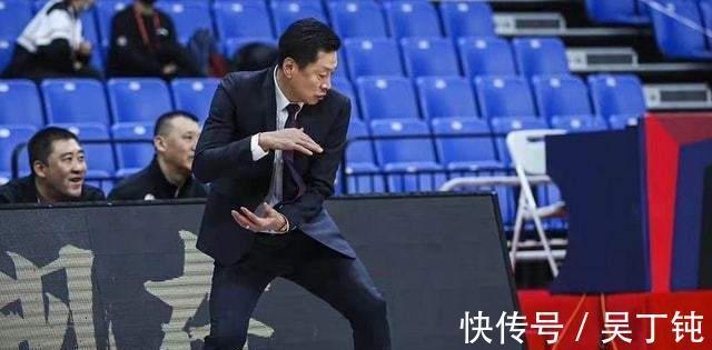李春江|恶战不断,郭艾伦沮丧发文,辽宁男篮第三阶段的挑战和机遇并存