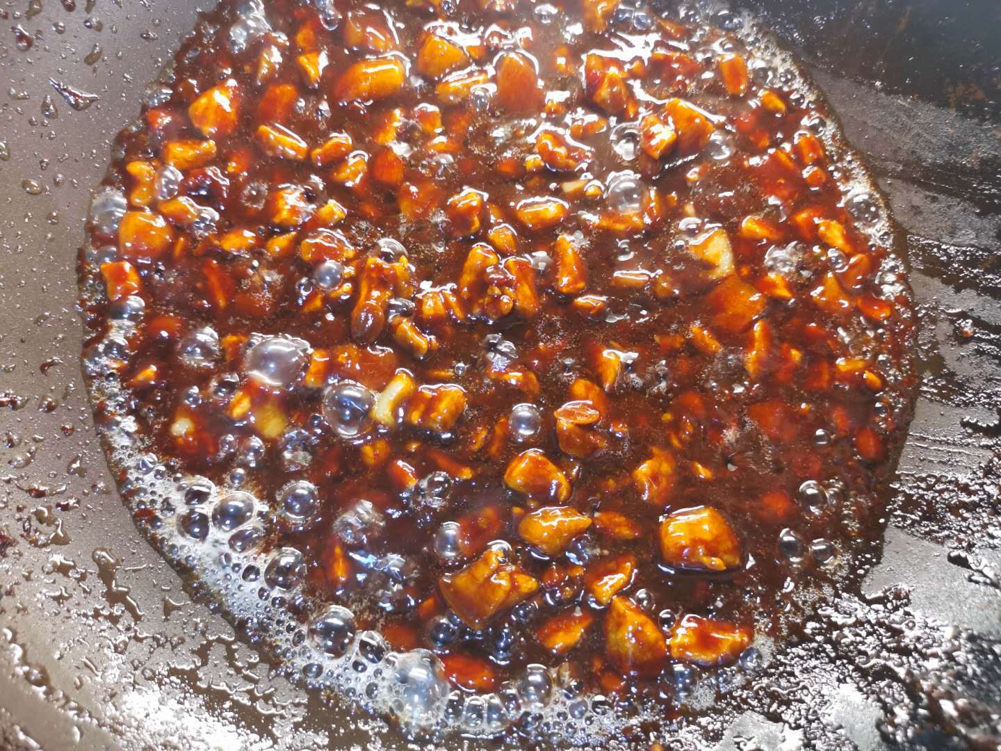 五花肉|好吃到跳脚的自制炸酱面，连吃三碗不过瘾，口感饱满，回味无穷