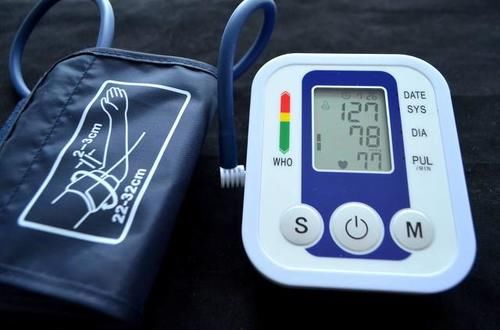 夏天|天气炎热，血压降了，降压药是不是该减量了？心血管医生来教你