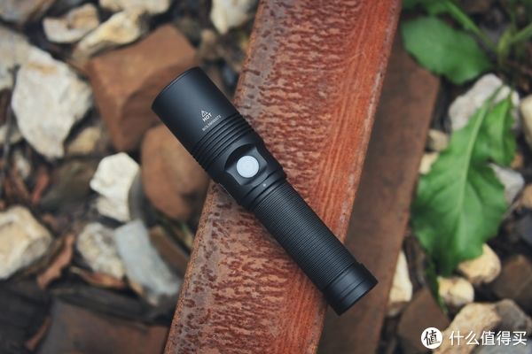 光剑在手,黑暗你走——纳丽德L10MAX白激光手电