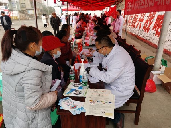 肾内科|普定县人民医院义诊活动走进猫洞乡