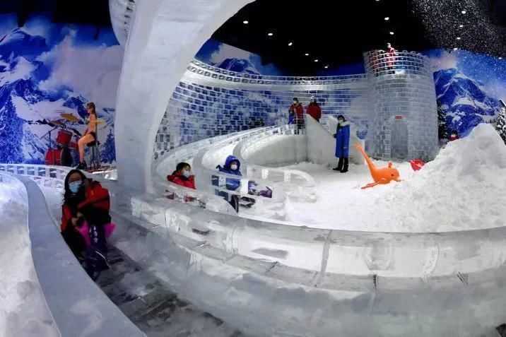 中年|冰雕、堆雪人、冰上过山车……熊企冰雪乐园let's go!