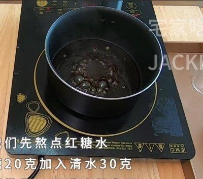 红糖糍粑,软糯香甜,外皮脆而不硬,糯叽叽的让人毫无抵抗力