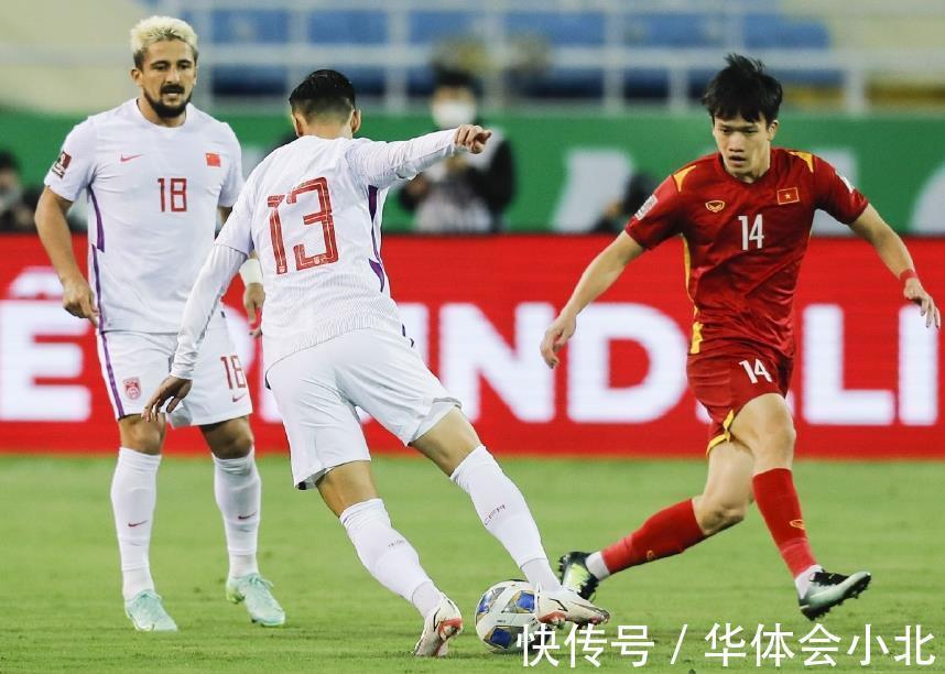 沙特|1-1!2-0!世预赛迎转折,亚洲第一倒下,21分仍出局,国足有想法