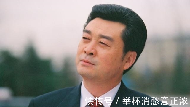 石凉|大决战中声音有辨识度的演员：石凉主持过档案，陈逸恒做过配音