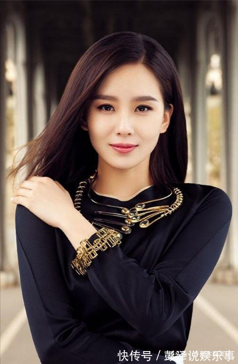 梨花头 女人过了50岁尽量别留长发、烫卷发!推荐这4种发型,真洋气