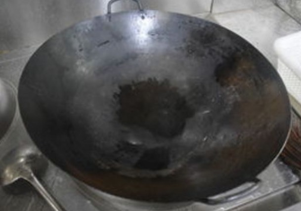 铝锅|如果你家有此锅,必须要扔掉,打死也别用,身体伤害大