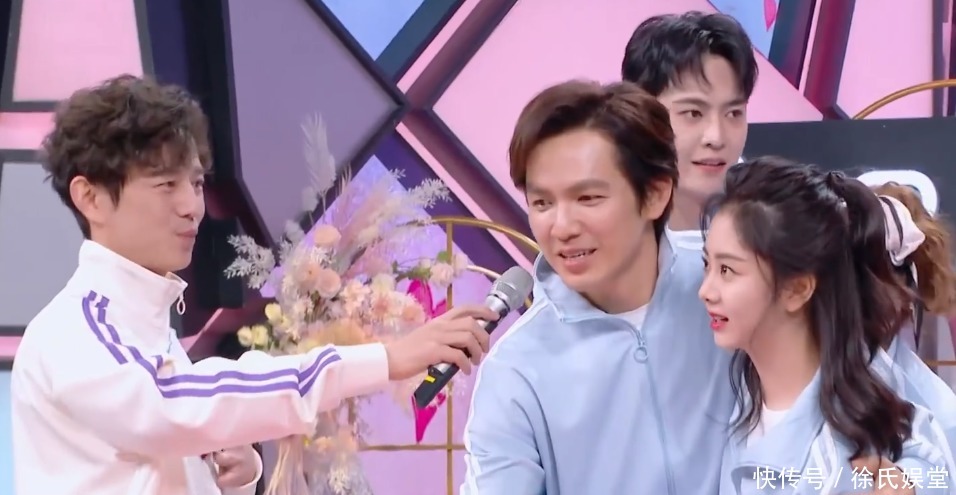 cp 三大cp齐聚《快本》,哪一对最甜景甜和谭松韵的反应已说明一切