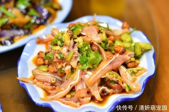 下酒菜|此菜“骨头”越多越抢手，是最过硬的下酒菜，不炒不炖，一拌就好