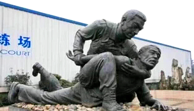 |大学生“晒被子”花样百出,一个比一个搞笑,网友浮想联翩呐