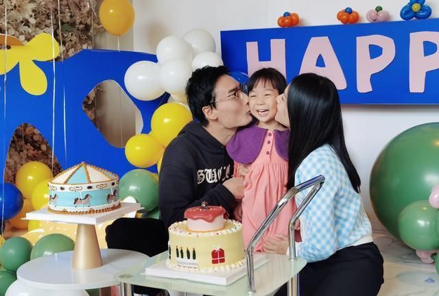秦凯|中国30岁跳水女神晒女儿!她4岁生日了,和奥运冠军父母太像了