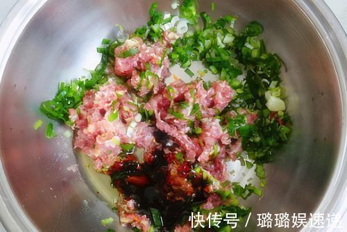 冬天，我家隔两天吃一次皇帝菜，入馅包饺子太香了，养心还安神