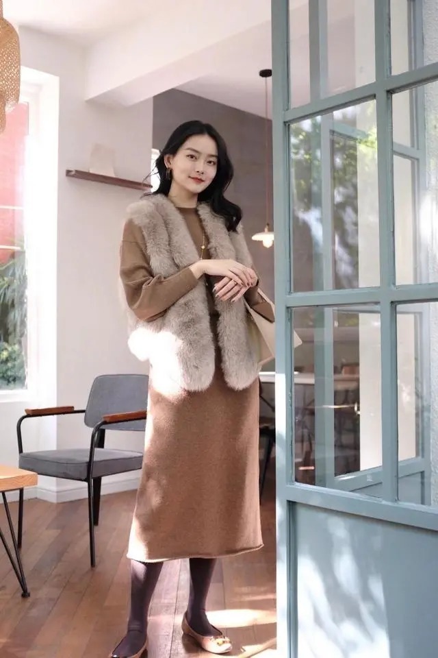 寒冬已至,保暖的“毛绒外套”火了起来,时髦又百搭,潮人都爱穿